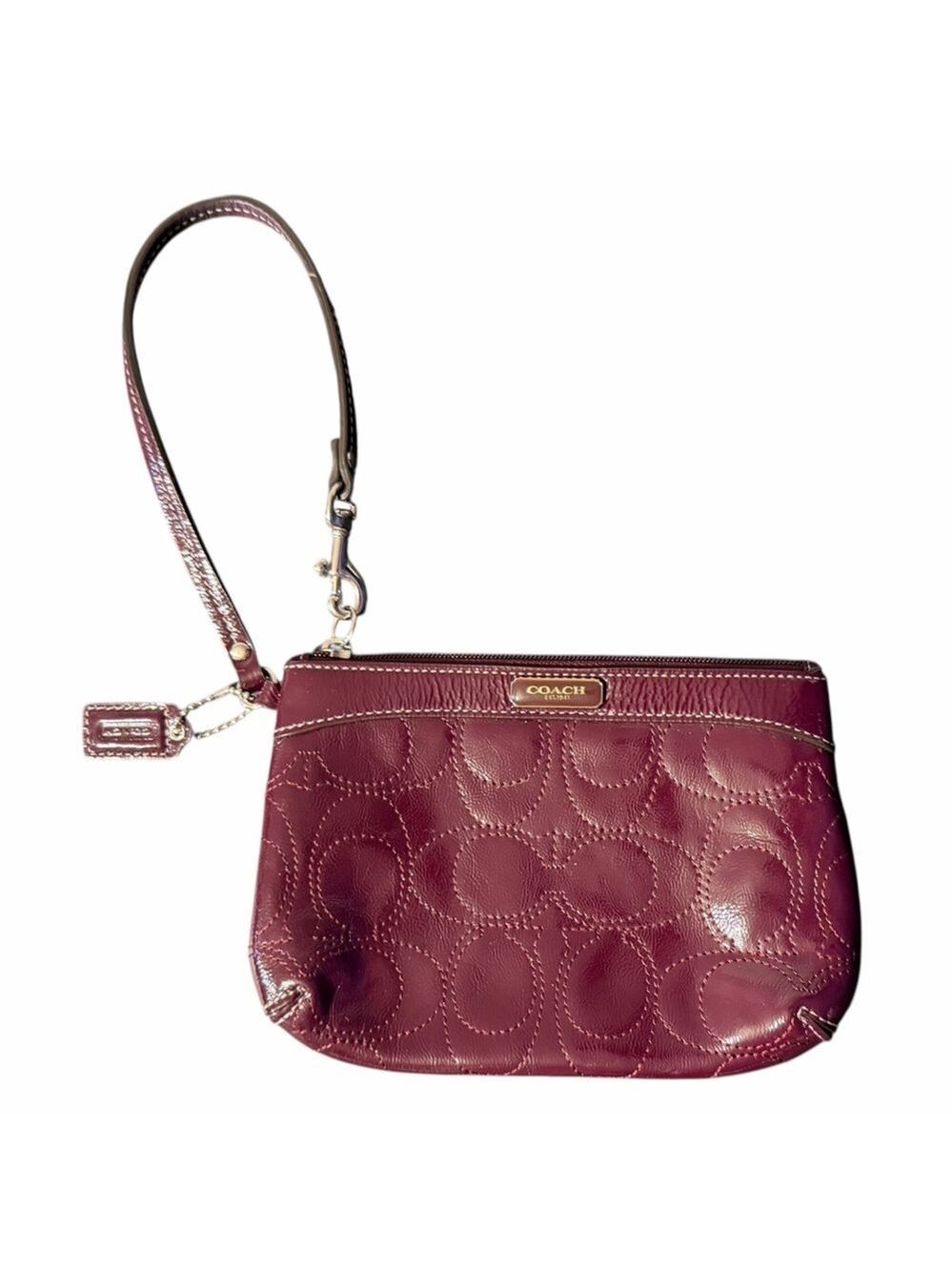 Coach Berry Glossy Patent Leather Wristlet C Pattern Zip Top Hang Tag NWOT